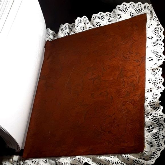 Vintage Hazelnut cloth photo album with lace 12×10in. Brand-NEW - Picture 7 of 9